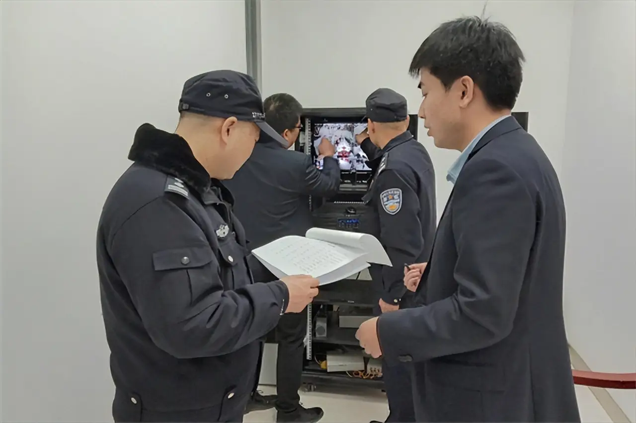 Gửi ngân hàng 70 tỷ, sau 5 năm tài khoản còn 125 nghìn, cảnh sát tuyên bố: "Họ không có lỗi"- Ảnh 1.
