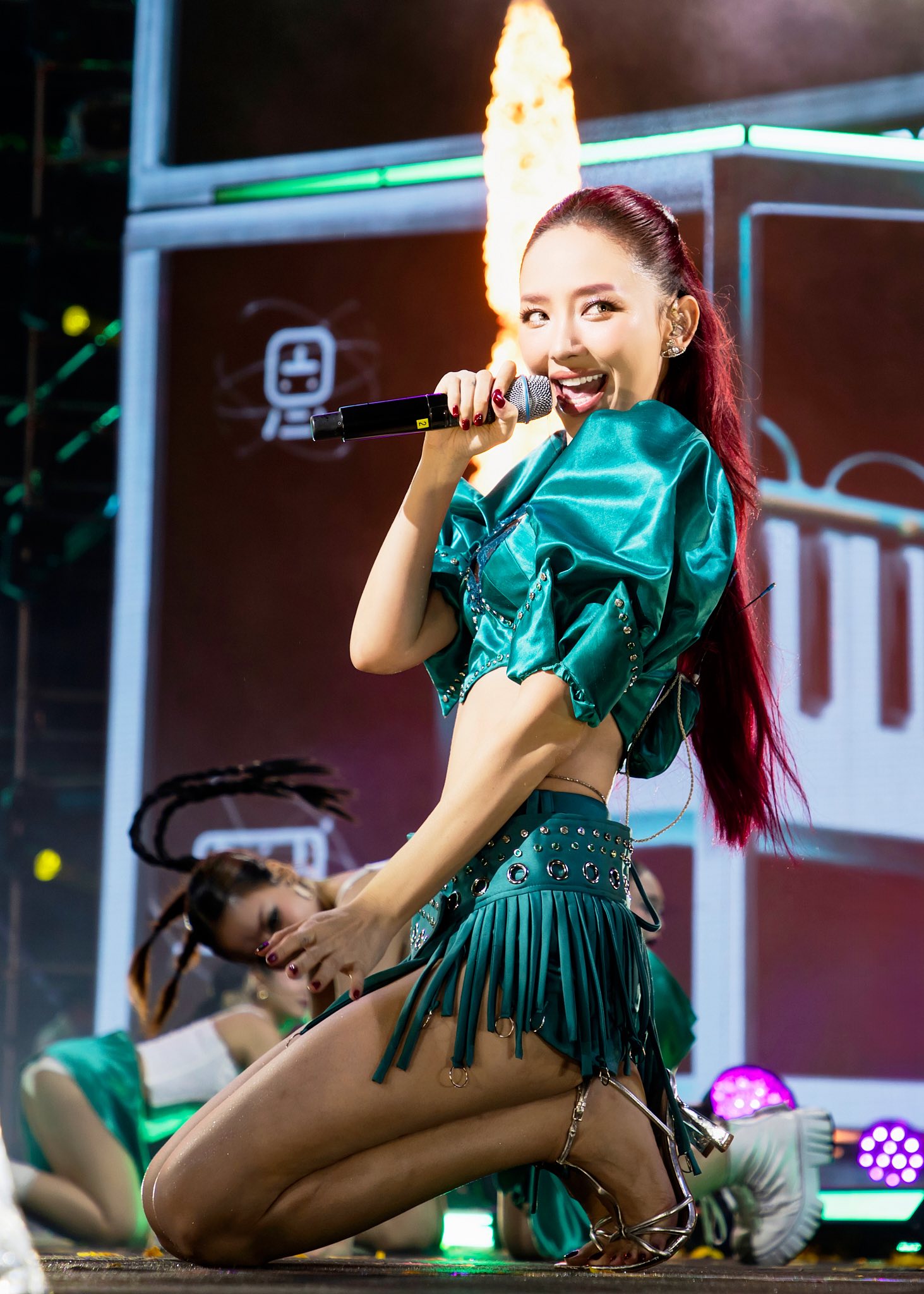 Chi Pu - Tóc Tiên đọ visual khét lẹt, Kwon Eunbi và Jay Park bùng nổ cùng full line-up WATERBOMB HỒ CHÍ MINH CITY 2025- Ảnh 16.