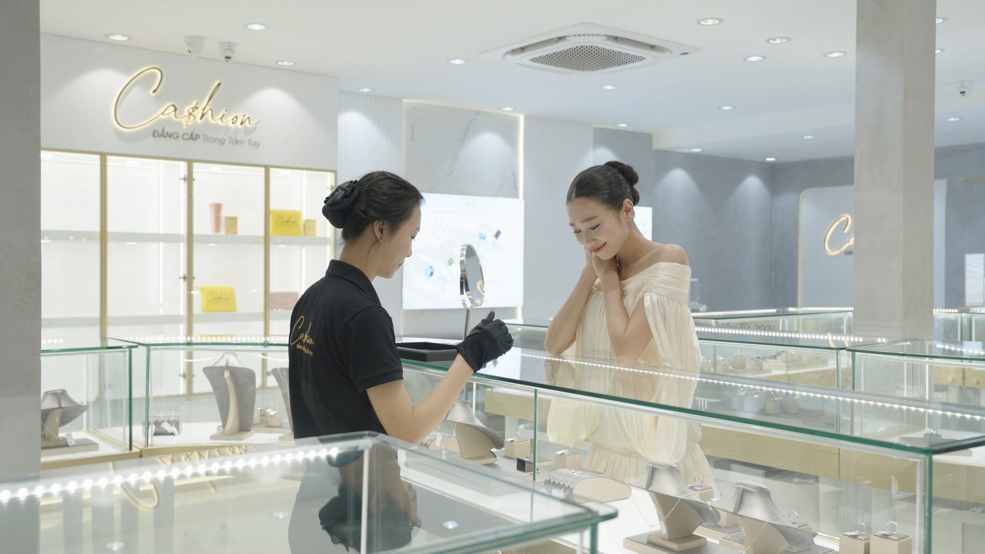 Phim ngắn “Bring Diamond To You” Cashion kết hợp cùng Quốc Khánh khẳng định: Ánh sáng kim cương chạm đến mọi người- Ảnh 4.