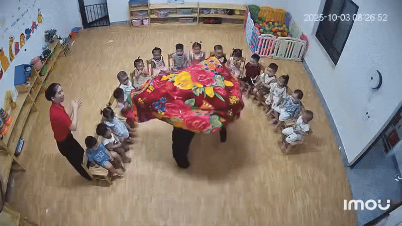 Khung cảnh lạ lùng ở một lớp học mầm non ngày Trung thu- Ảnh 1.