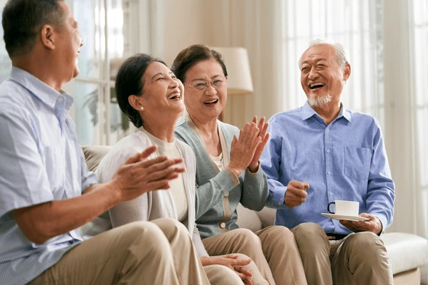 Người phụ nữ mời vợ chồng bạn thân đến biệt thự 7 tỷ đồng nghỉ hưu chung, nửa năm sau ngậm ngùi: "Nhà đông vui nhưng tôi lại cô đơn hơn"- Ảnh 1.