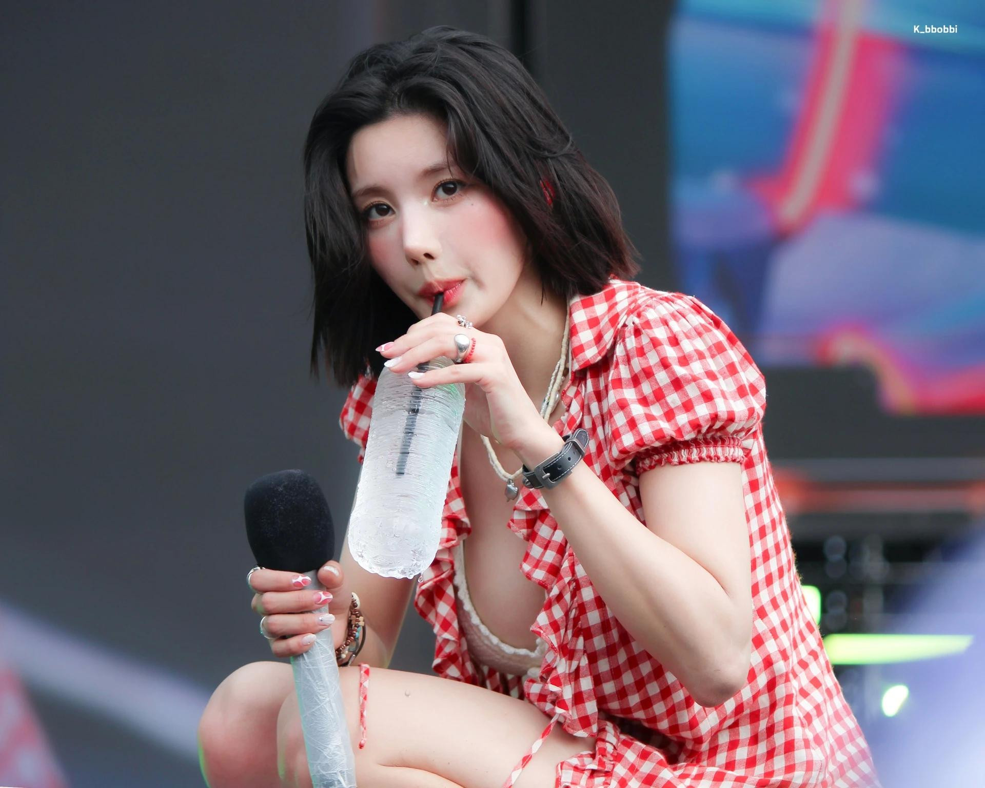 Chi Pu - Tóc Tiên đọ visual khét lẹt, Kwon Eunbi và Jay Park bùng nổ cùng full line-up WATERBOMB HỒ CHÍ MINH CITY 2025- Ảnh 9.