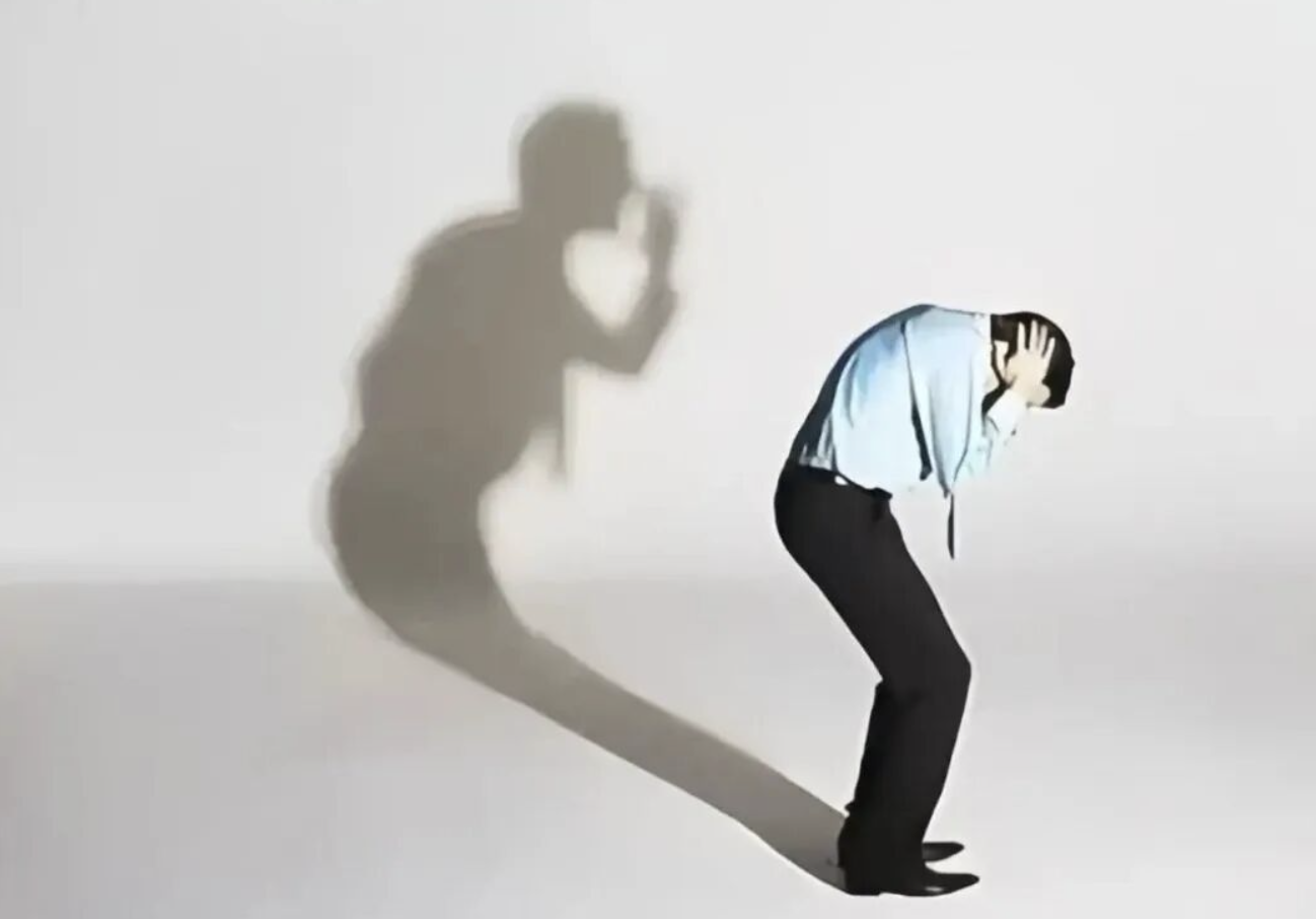 "10 năm cưới vợ, tôi bị vắt kiệt như cái máy kiếm tiền” - Lời thú thật cay đắng của người đàn ông 35 tuổi về hôn nhân hiện đại- Ảnh 2.