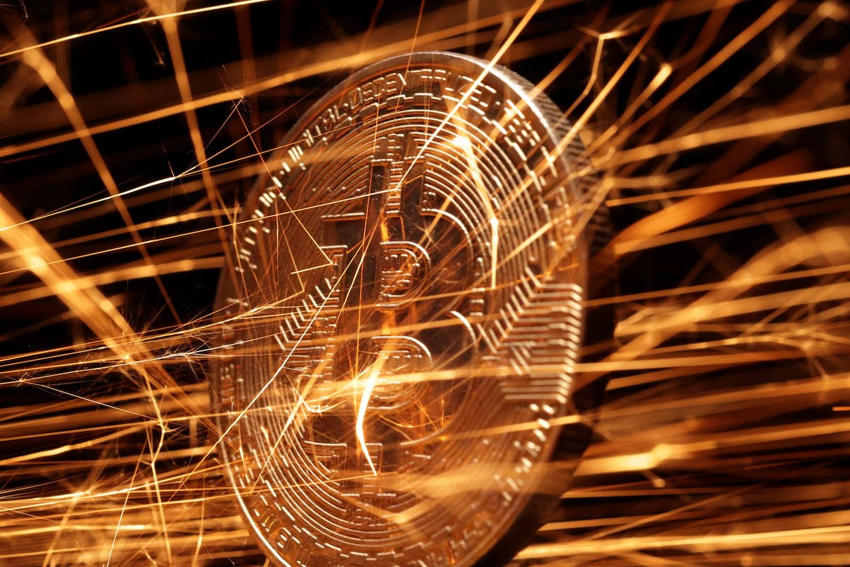Bitcoin vượt mốc 125.000 USD, nhiều người 'cháy tài khoản'- Ảnh 1.