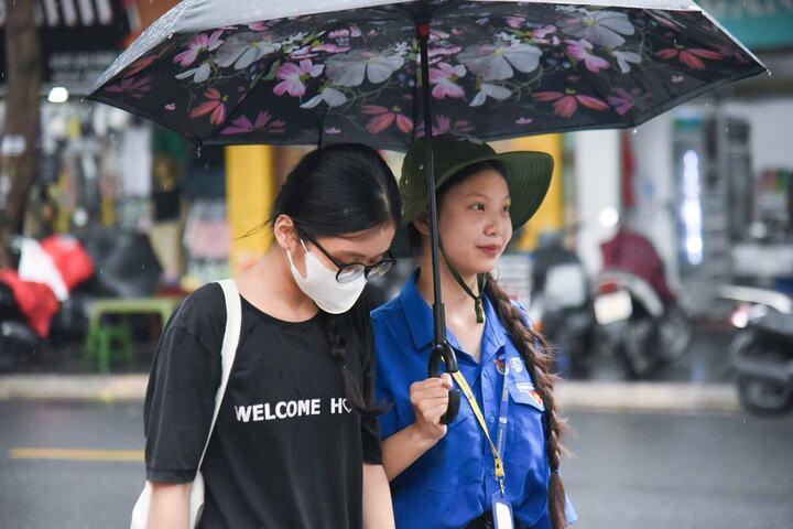 Loạt trường đại học ở Hà Nội hoãn thi, chuyển lịch học online- Ảnh 1.