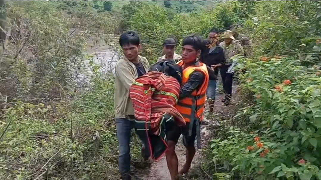 Tìm thấy thi thể bé gái 10 tuổi sau 2 ngày mất tích- Ảnh 1.