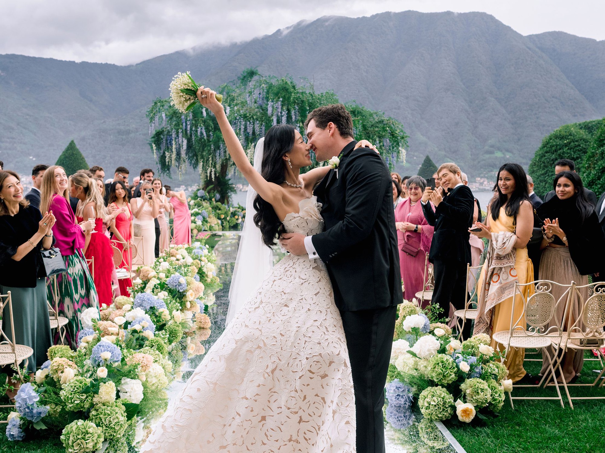 Bức ảnh gây sốc của 1 Hoa hậu Việt Nam với nhân vật bị Bức ảnh gây sốc của 1 Hoa hậu Việt Nam với nhân vật bị