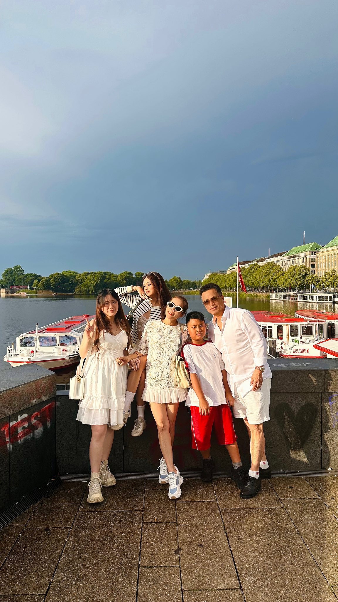 Cuộc sống giản dị của nữ ca sĩ là Phó Chủ tịch tập đoàn, sở hữu vài biệt thự nghìn m2 ở Đức và Việt Nam- Ảnh 9.
