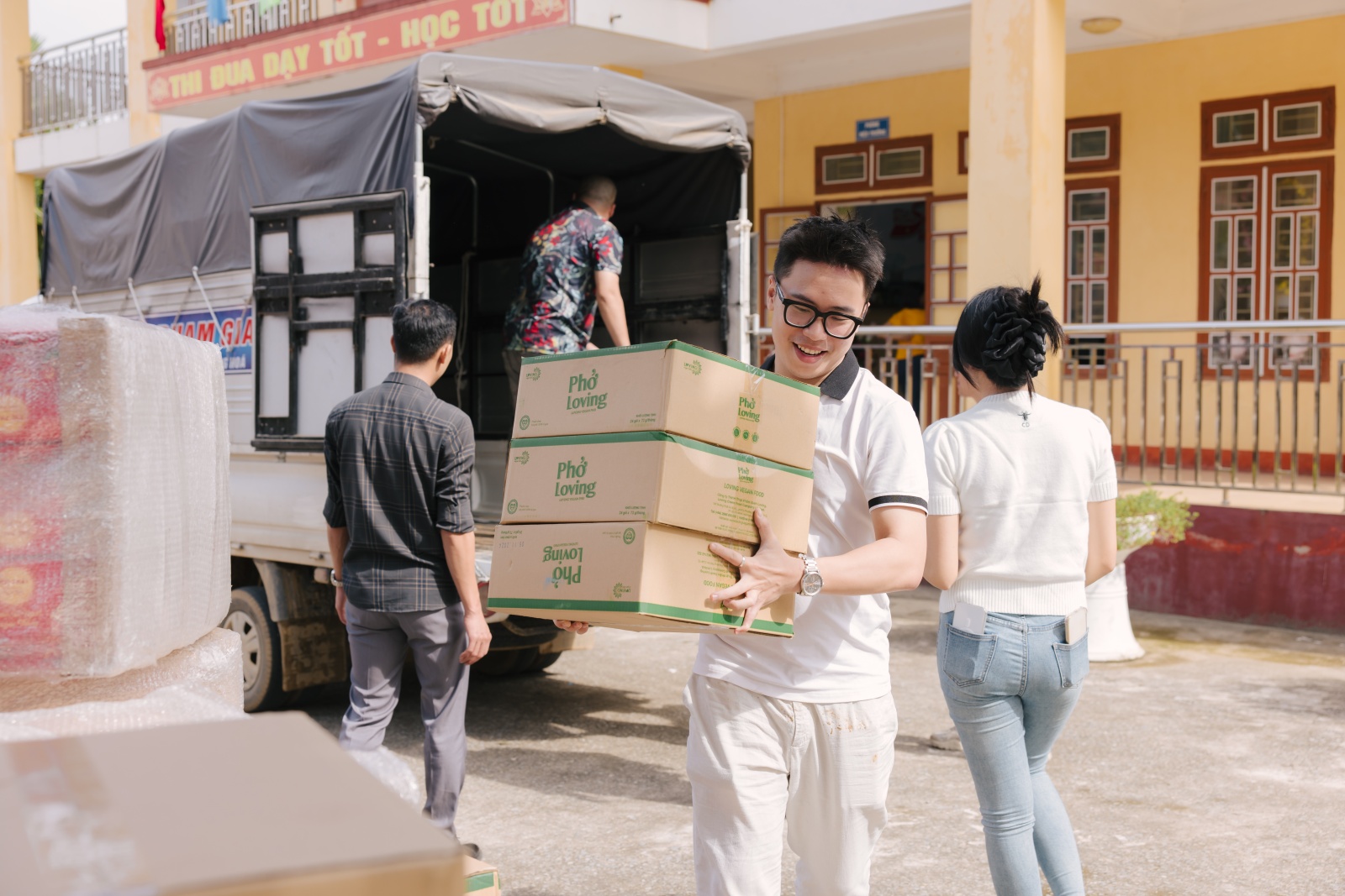 “Treo những bữa Thương” - Bữa tiệc Trung Thu đặc biệt giữa núi rừng, mang niềm vui đến những em nhỏ vùng cao- Ảnh 6.