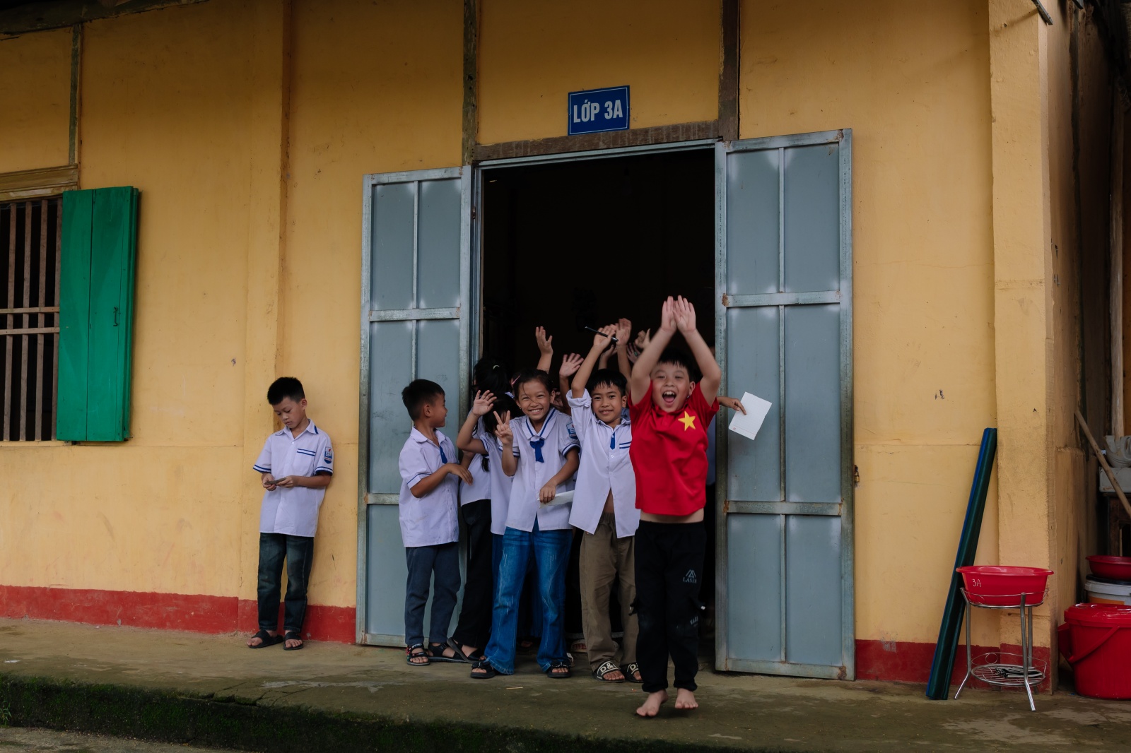“Treo những bữa Thương” - Bữa tiệc Trung Thu đặc biệt giữa núi rừng, mang niềm vui đến những em nhỏ vùng cao- Ảnh 14.