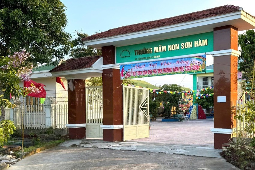 Cách chức nữ hiệu trưởng lơ là để giáo viên bị chậm lương- Ảnh 1.