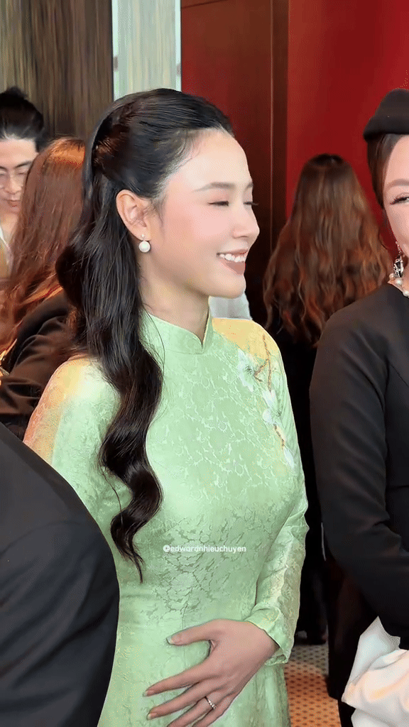 Bàn tay lạ lùng của Midu - vợ thiếu gia Minh Đạt- Ảnh 1.