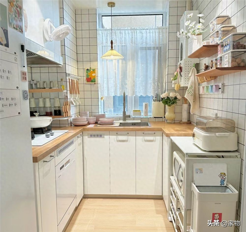 Căn bếp 3,5m² chữ U đang viral: Nhỏ xíu mà 