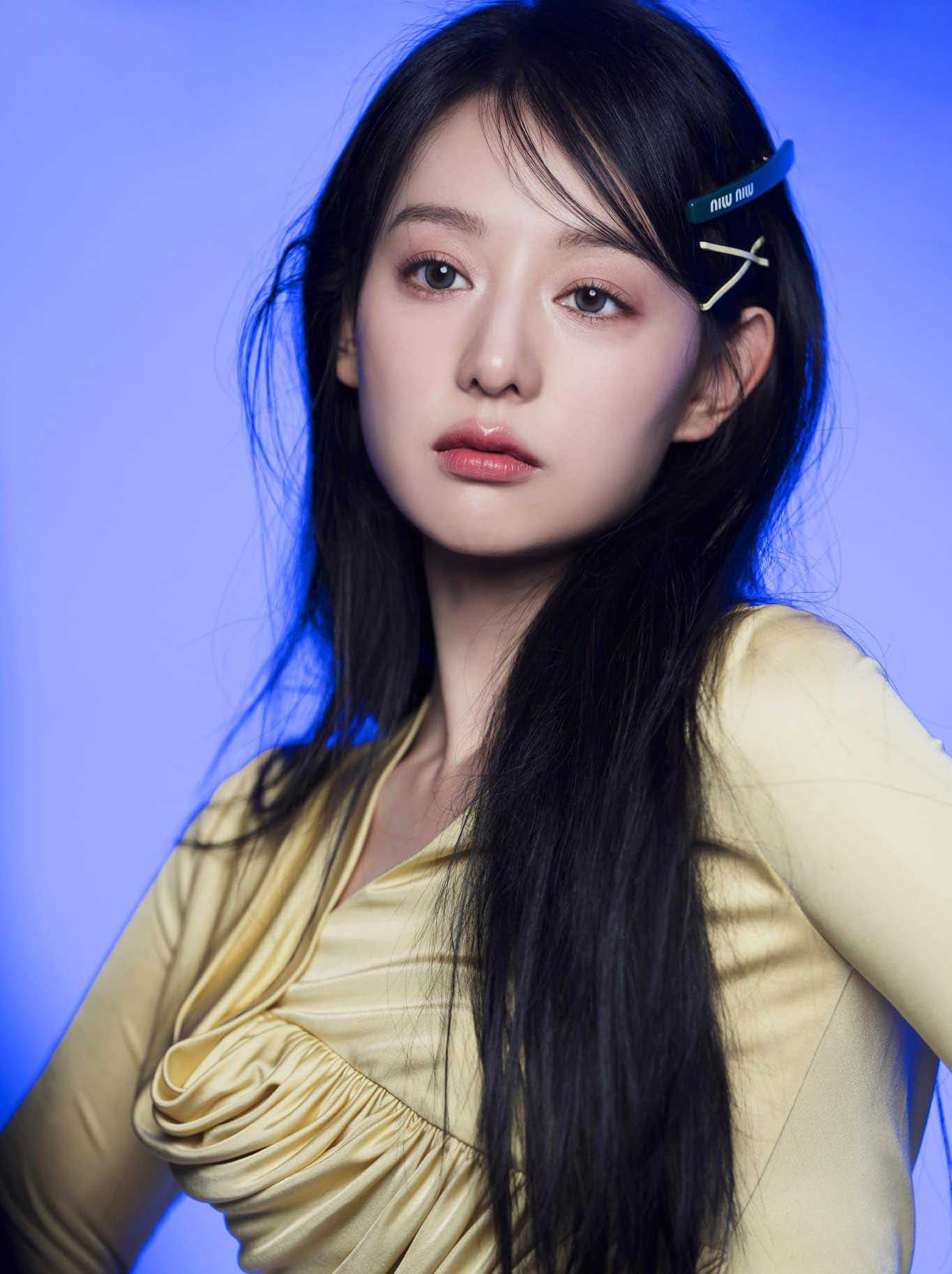 Dụi mắt 1000 lần vẫn không nhận ra Kim Ji Won- Ảnh 6.