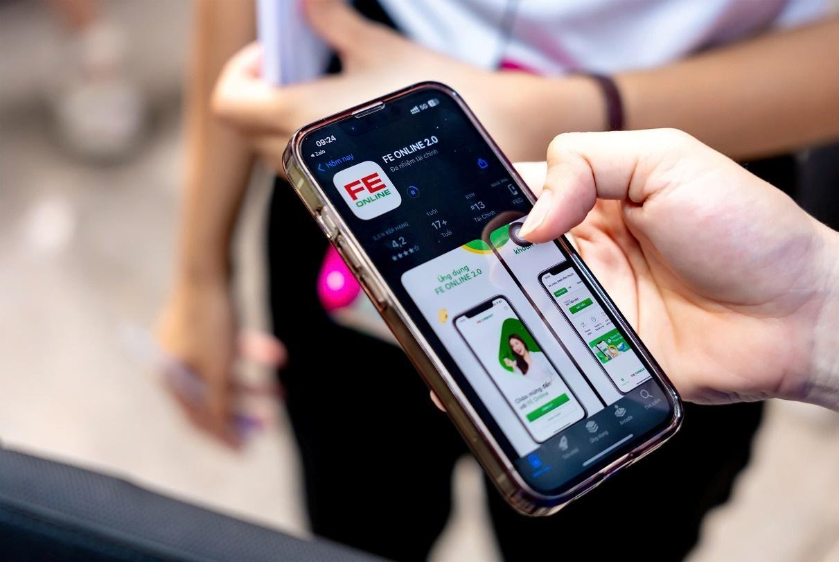 FE ONLINE 2.0 – “Trợ thủ” tài chính mùa tựu trường 2025- Ảnh 1. FE ONLINE 2.0 – “Trợ thủ” tài chính mùa tựu trường 2025- Ảnh 1.