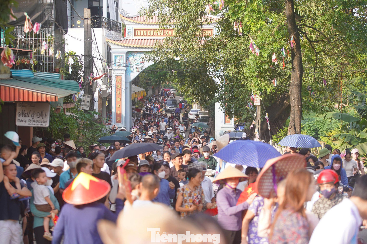 Biển người đổ về Phú Nghĩa- Ảnh 17.