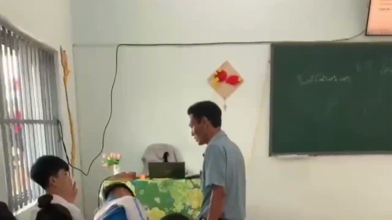Hồ sơ 'cá biệt' của thầy giáo bóp cổ đồng nghiệp khi bị nhắc đỗ xe sai quy định- Ảnh 1.