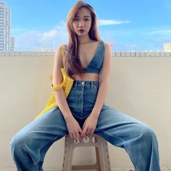 Bắt quả tang mỹ nam gen Z ra công viên tình tứ với nữ ca sĩ hơn 5 tuổi trong lúc bạn gái đi công tác- Ảnh 5.