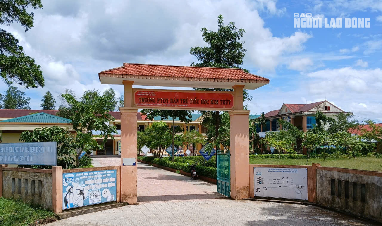 NÓNG: Vụ 40 học sinh nhập viện, bánh tày dương tính với vi khuẩn gây ngộ độc- Ảnh 1.