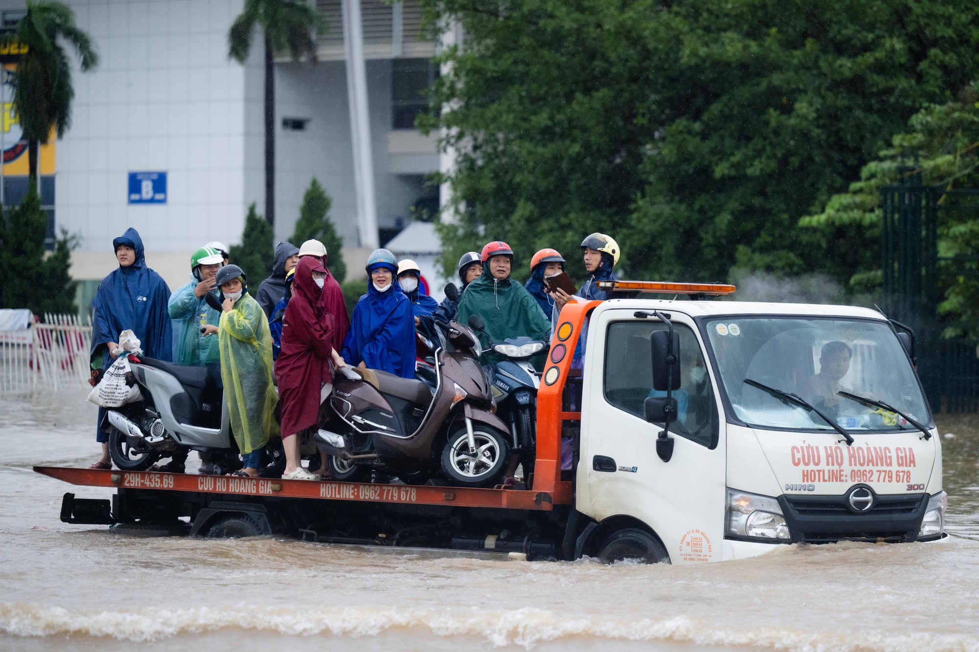 Nhiều người Hà Nội hôm nay ra đường là mất... ngày lương!- Ảnh 19.