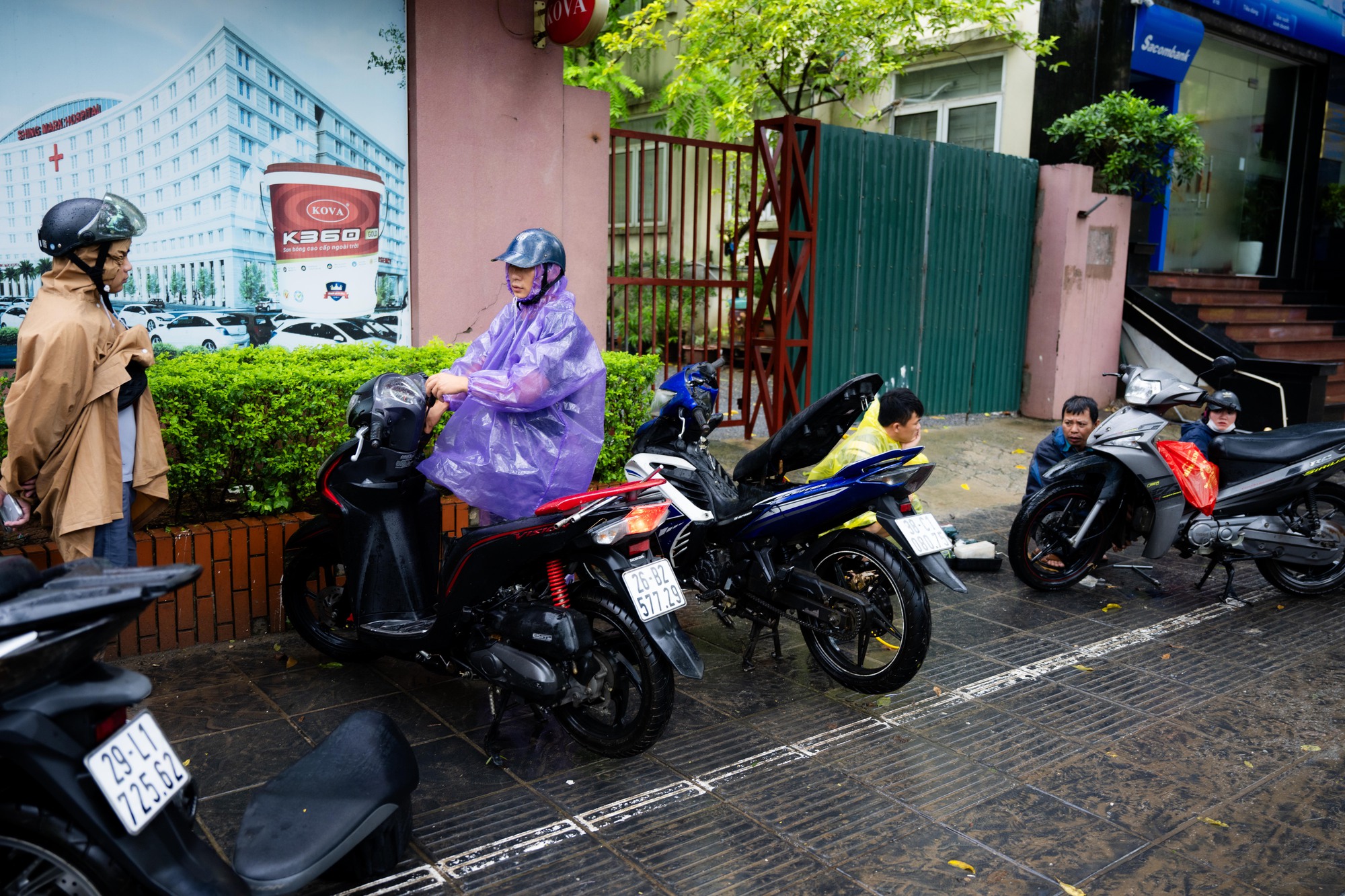 Nhiều người Hà Nội hôm nay ra đường là mất... ngày lương!- Ảnh 5.