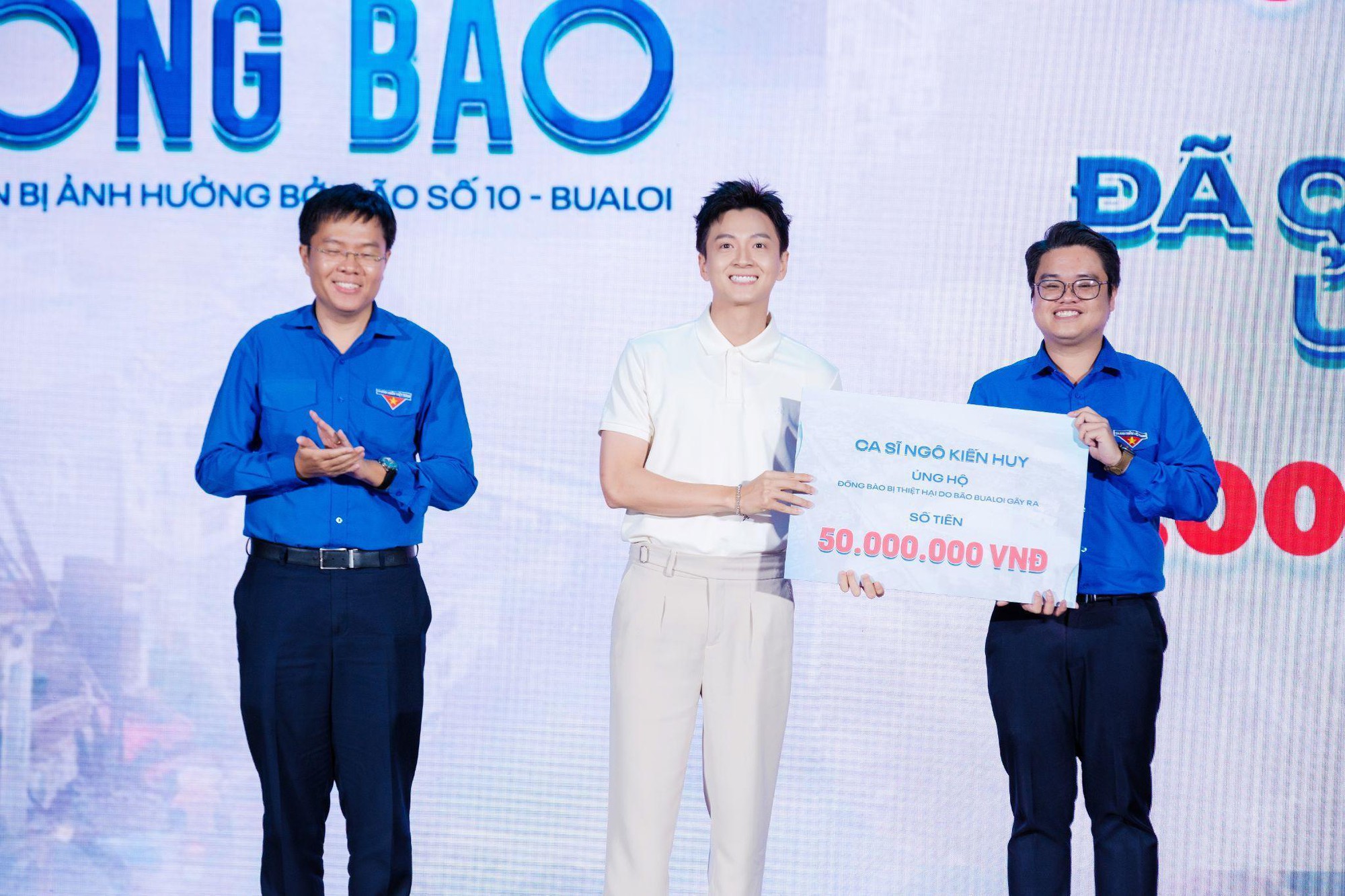 “Chung tay vì đồng bào” quyên góp được hơn 10 tỷ đồng giúp người dân vùng bão lũ- Ảnh 9.