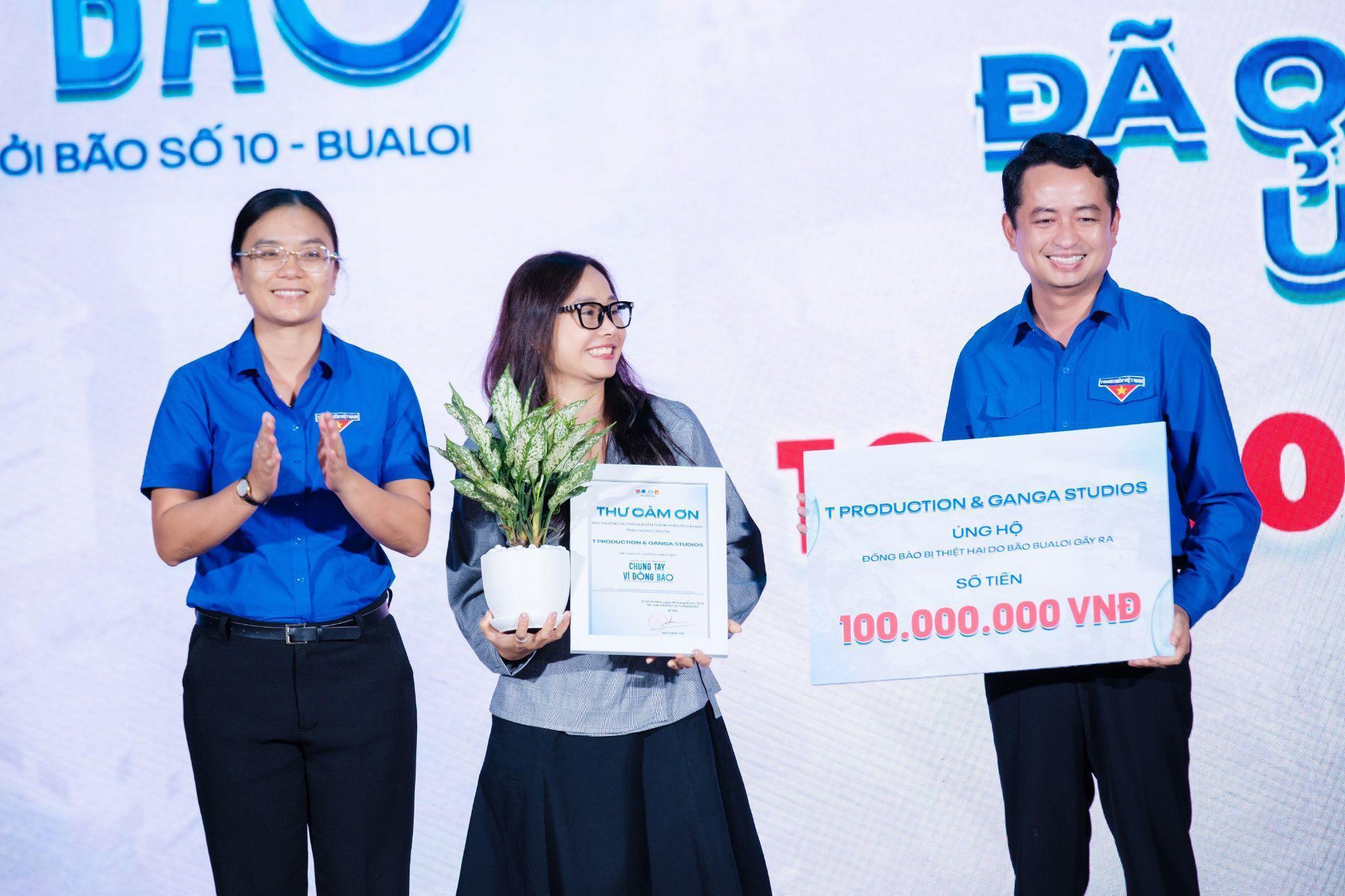 “Chung tay vì đồng bào” quyên góp được hơn 10 tỷ đồng giúp người dân vùng bão lũ- Ảnh 5.