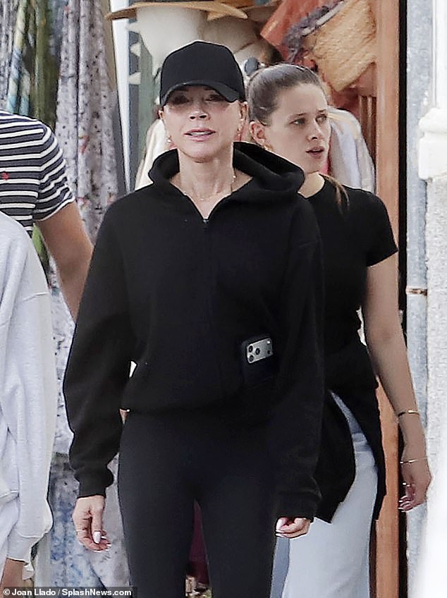 "Tiểu mỹ nhân" Harper Beckham bị paparazzi "dìm" thê thảm!- Ảnh 14.