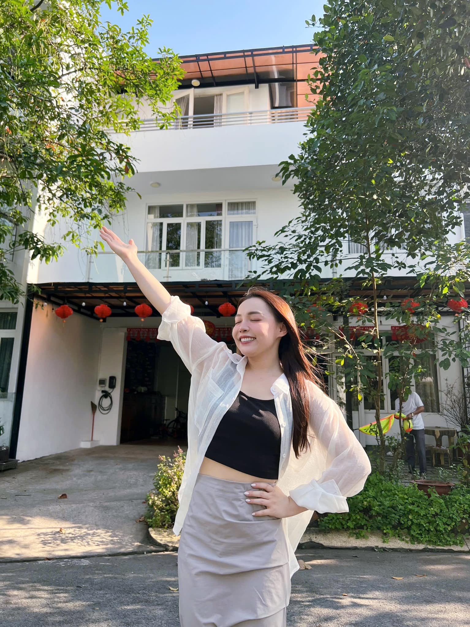 "Mất niềm hoàn toàn tin vào con người", cụ thể là nhà thầu: Vợ chồng Trinh Phạm tuyên bố sau khi dọn vào nhà mới- Ảnh 2.