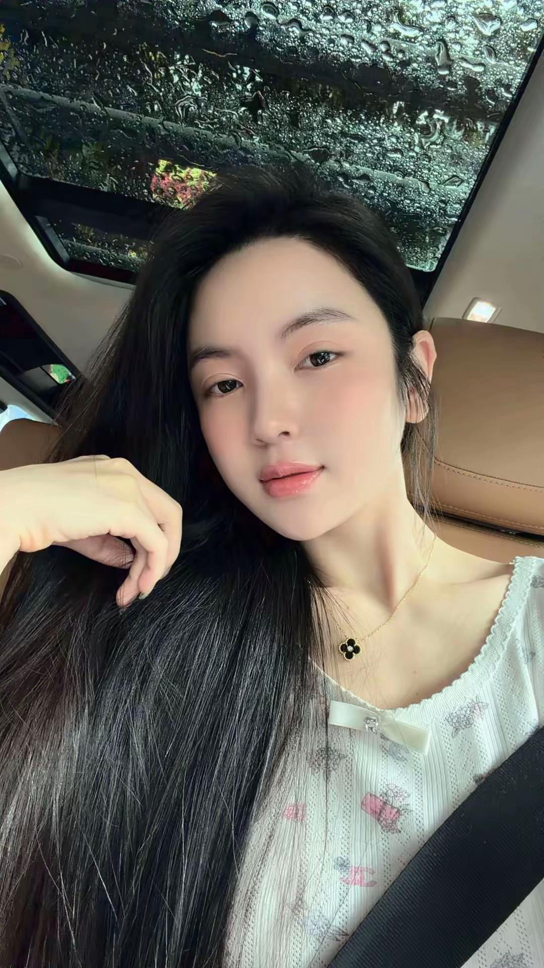 Lực h&uacute;t drama của Chu Thanh Huyền - vợ cầu thủ Quang Hải- Ảnh 3.