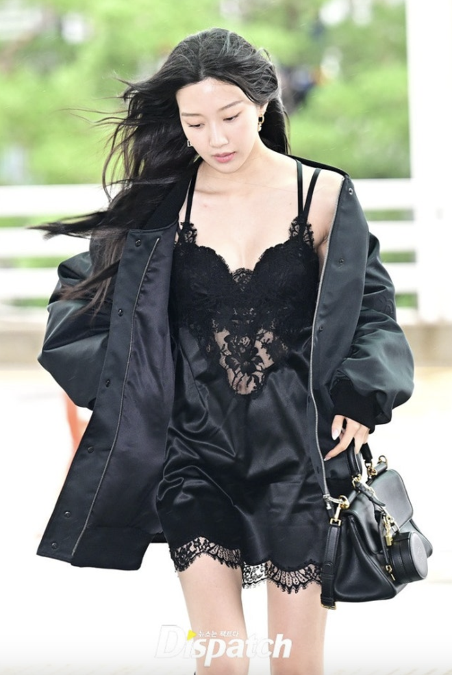 Hot trend được Rosé và Jennie lăng xê rất “nguy hiểm”- Ảnh 20.