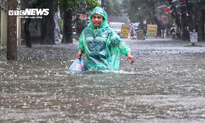 Dự báo thời tiết 8/10: Hà Nội và loạt tỉnh Bắc Bộ còn mưa lớn, cảnh báo ngập úng- Ảnh 1.