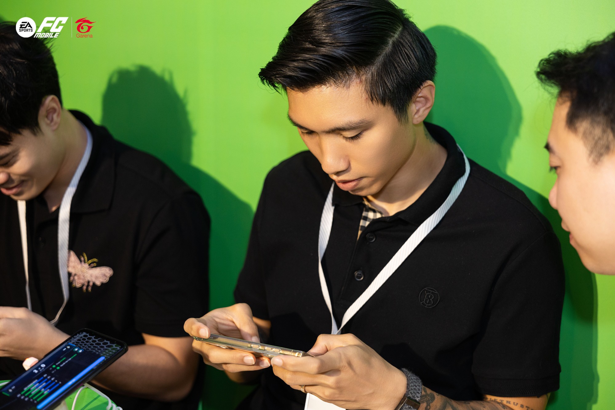 Văn Toàn đối đầu Văn Hậu trong trận cầu đặc biệt của FC Mobile Việt Nam, game thủ Việt đón tin vui lớn- Ảnh 3.