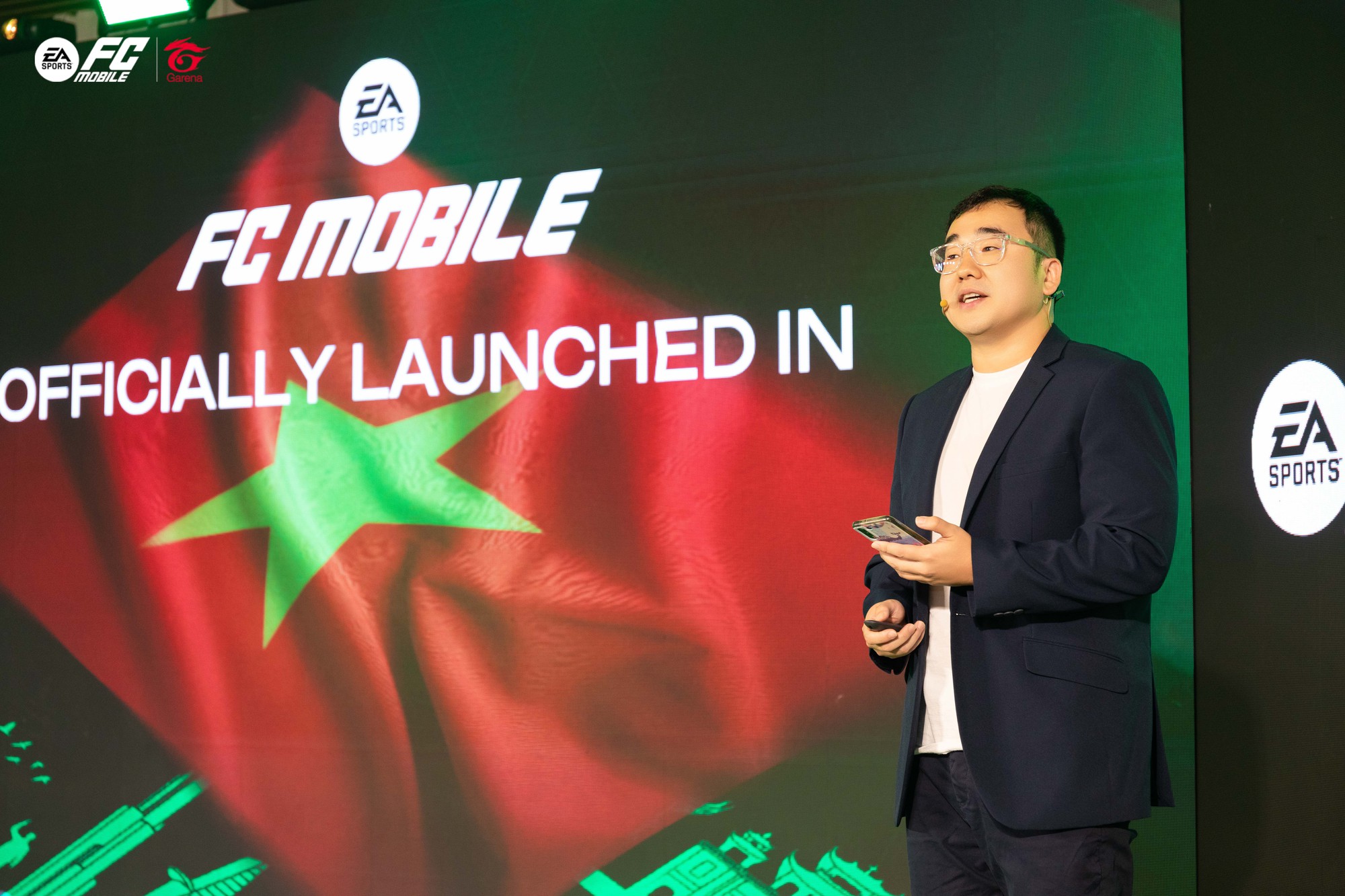 Văn Toàn đối đầu Văn Hậu trong trận cầu đặc biệt của FC Mobile Việt Nam, game thủ Việt đón tin vui lớn- Ảnh 1.