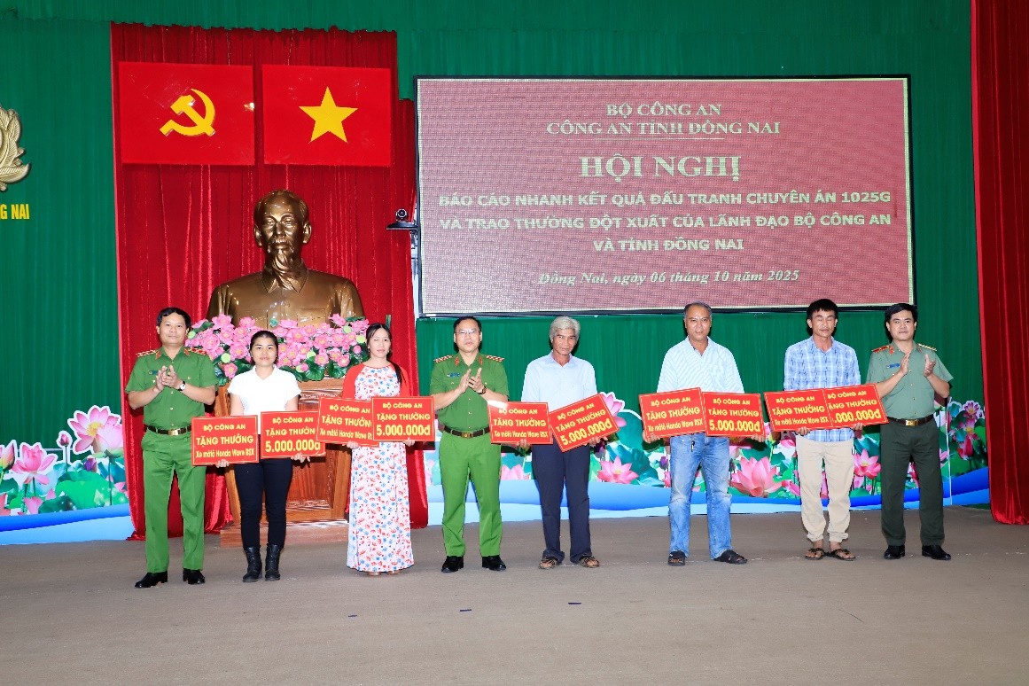 Vụ thảm án ở Đồng Nai: 500 cảnh sát lần theo dấu vết, vây bắt nghi phạm- Ảnh 15.