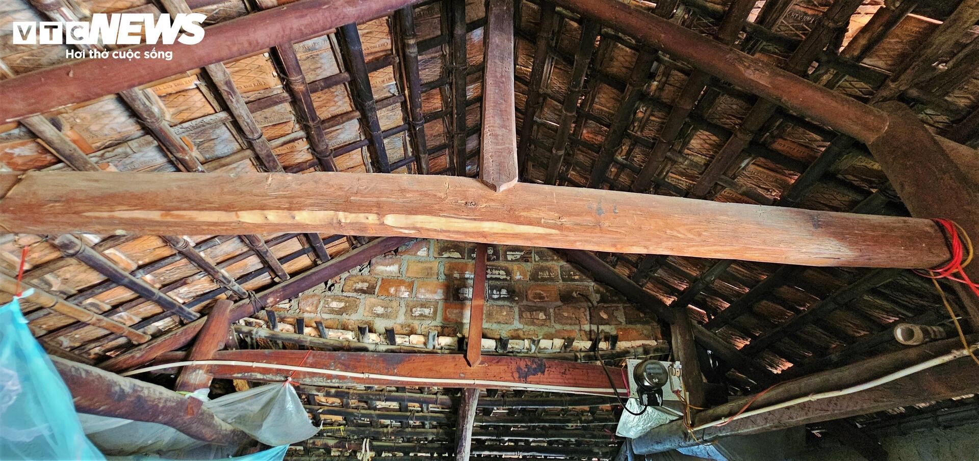 4 năm sau sạt lở kinh hoàng, người dân dưới chân núi Cấm vẫn ôm đồ đi ở nhờ- Ảnh 6.