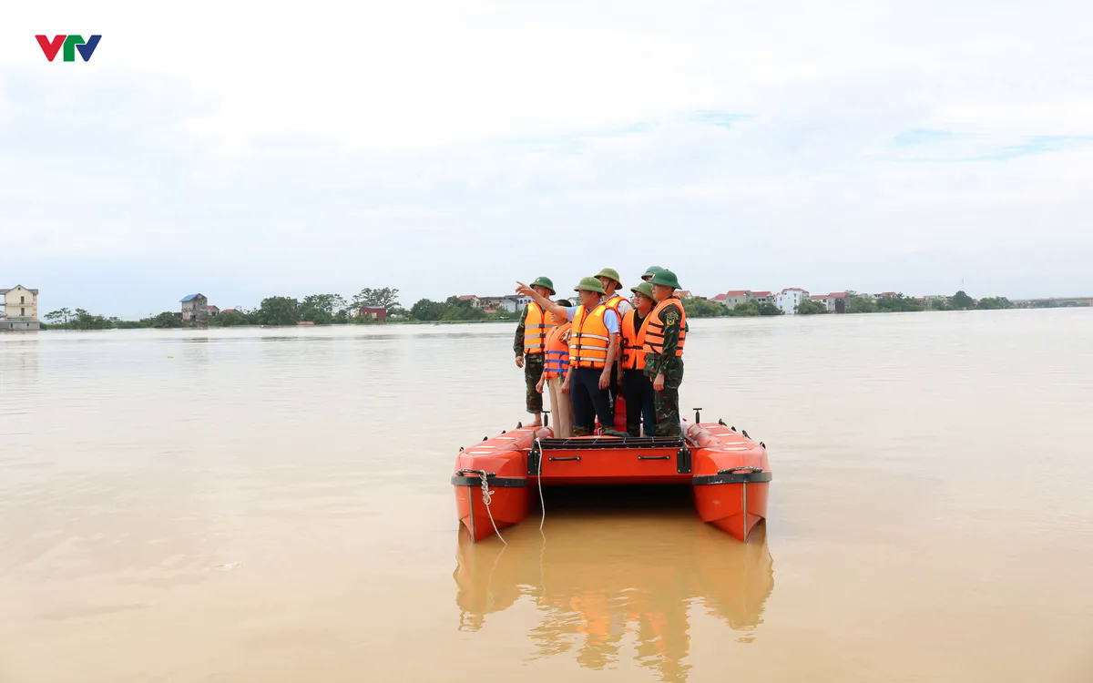 Bắc Ninh: Lũ nối đuôi cô lập hàng nghìn hộ dân- Ảnh 1.