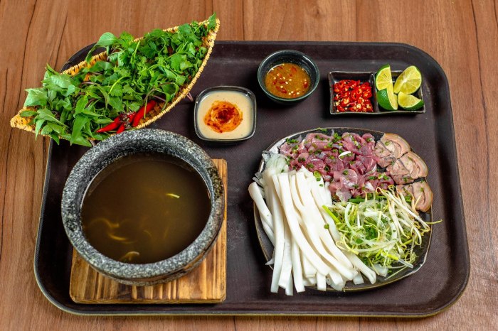 Phở Việt lên đài Hàn Quốc, không phải loại thường thấy, du khách nhận xét: 
