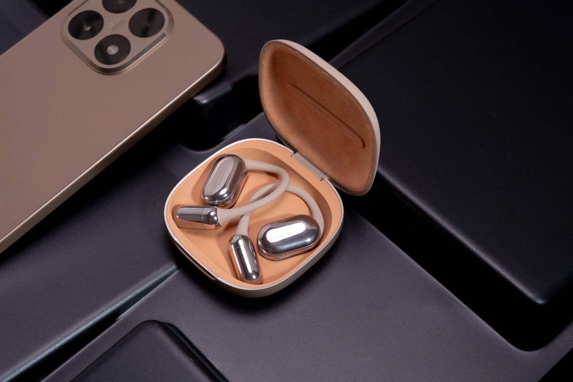 Xiaomi Gold Collection với Xiaomi 15T Series cùng loạt thiết bị đeo thông minh: Khi công nghệ khoác lên mình sắc vàng thời thượng- Ảnh 4.
