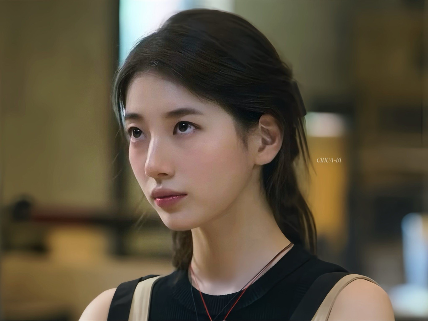 Suzy ngã ngựa- Ảnh 6.