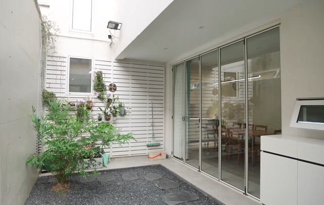Rút sổ tiết kiệm về quê xây nhà 3 tỷ đồng sống cùng gia đình chồng, người phụ nữ bày tỏ: “Ước gì biết điều này sớm hơn”- Ảnh 8.