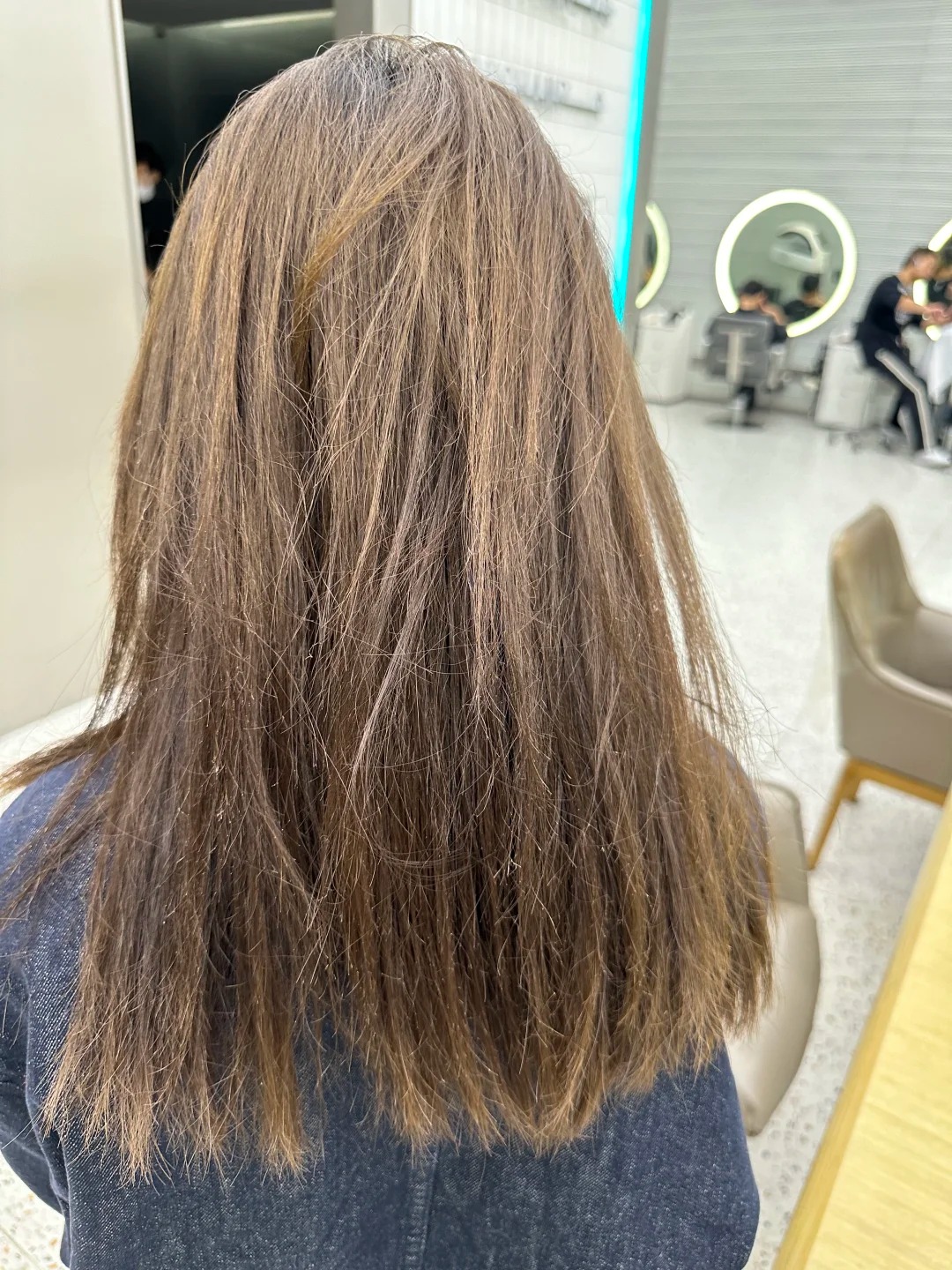 Liệu phần tóc chẻ ngọn có thể tự phục hồi nếu không cắt không?- Ảnh 2.