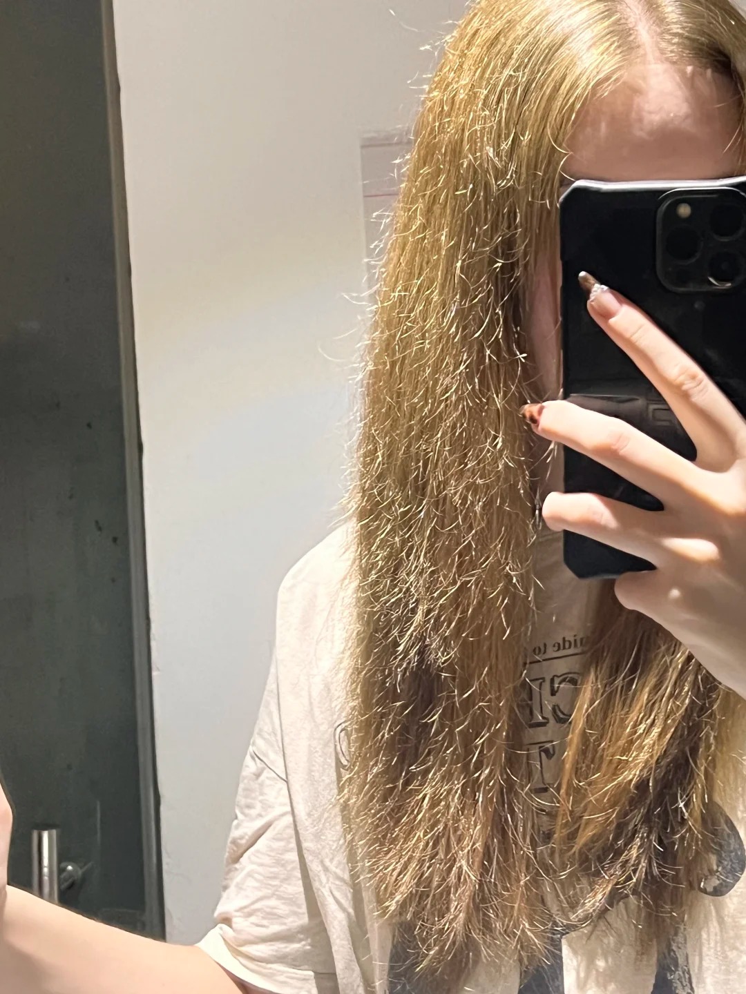Liệu phần tóc chẻ ngọn có thể tự phục hồi nếu không cắt không?- Ảnh 1.