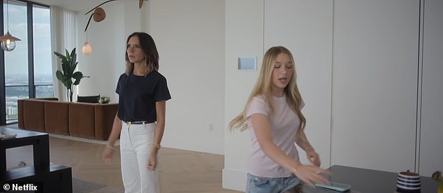 Victoria Beckham bị con gái Harper “chê” tơi tả!- Ảnh 4.
