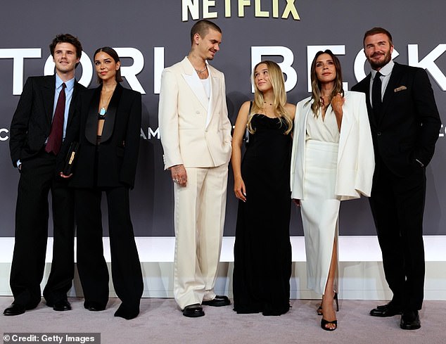 Dâu cả nhà Beckham 