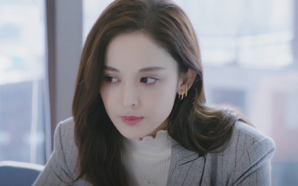 Ai đứng cùng mỹ nhân này cũng thành tàng hình hết: Đẹp nhất trần đời hiếm người bì nổi, 360 độ góc nào cũng phong thần- Ảnh 9.