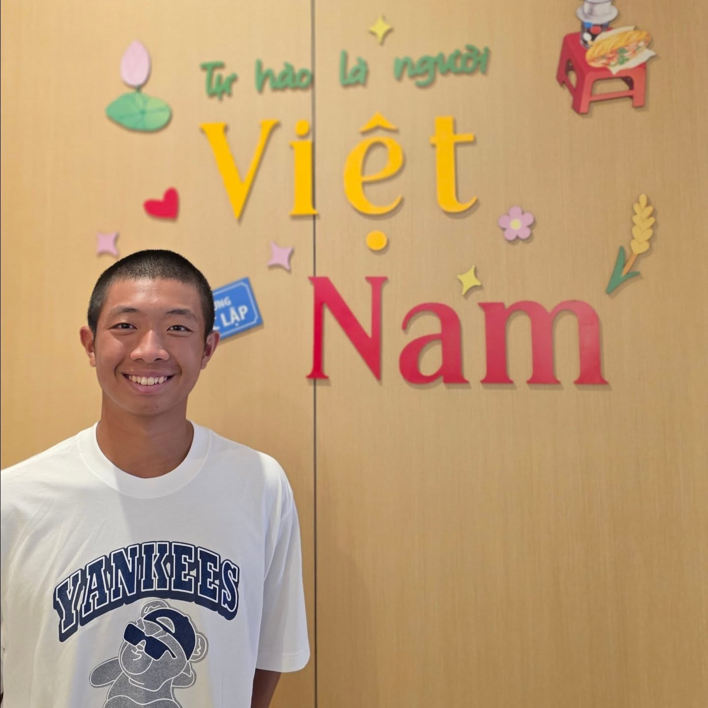 Quang Dương đấu giá vợt pickleball được 200 triệu ủng hộ bà con Cao Bằng, nâng tổng số tiền quyên góp lên 400 triệu- Ảnh 4.