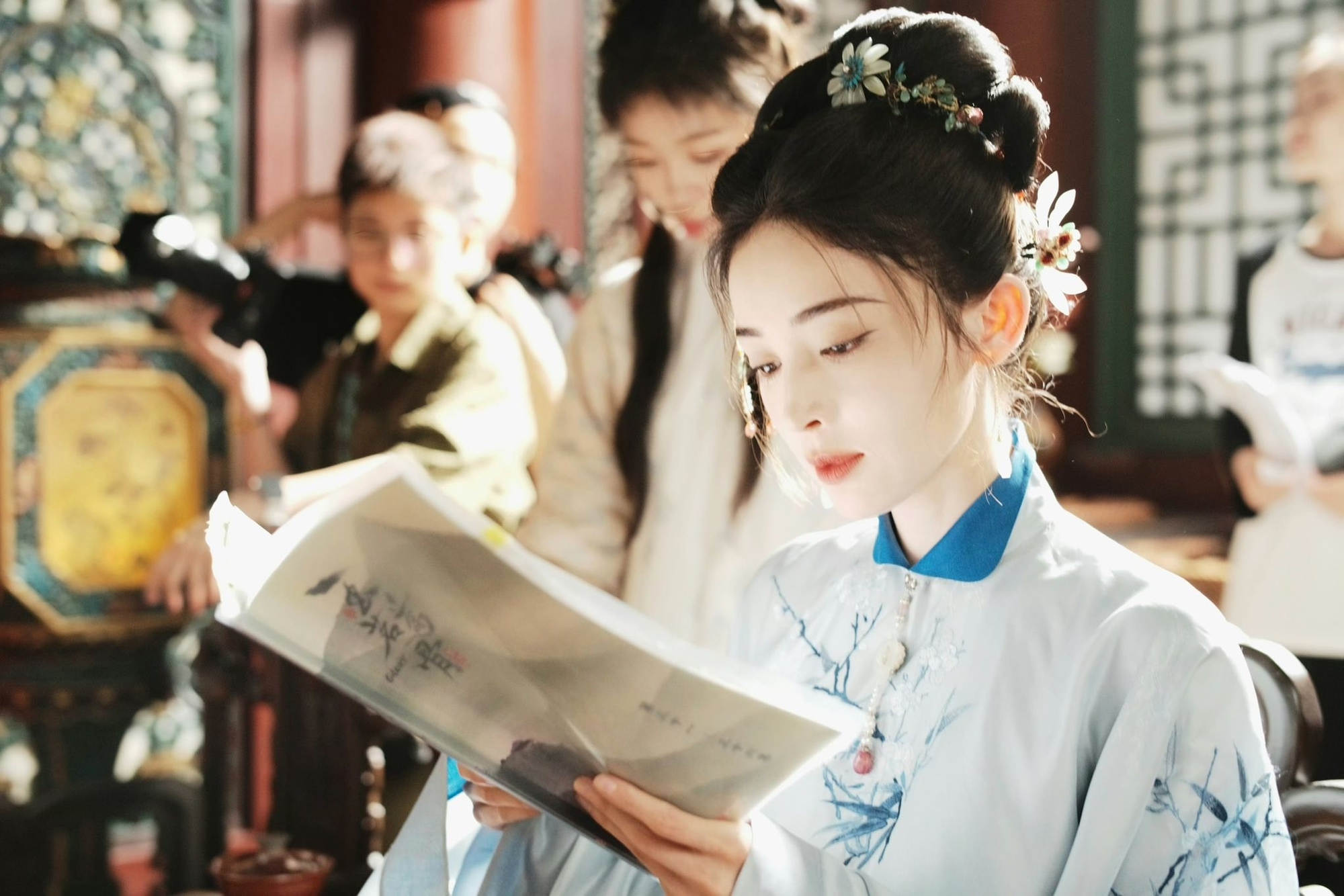 Ai đứng cùng mỹ nhân này cũng thành tàng hình hết: Đẹp nhất trần đời hiếm người bì nổi, 360 độ góc nào cũng phong thần- Ảnh 11.