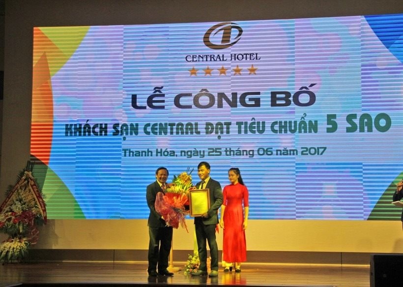 Đại gia U60 kín tiếng đứng sau khách sạn 5 sao 18 tầng đầu tiên ở Thanh Hóa, 'đánh chiếm' sang Quảng Ninh xây chuỗi- Ảnh 2.