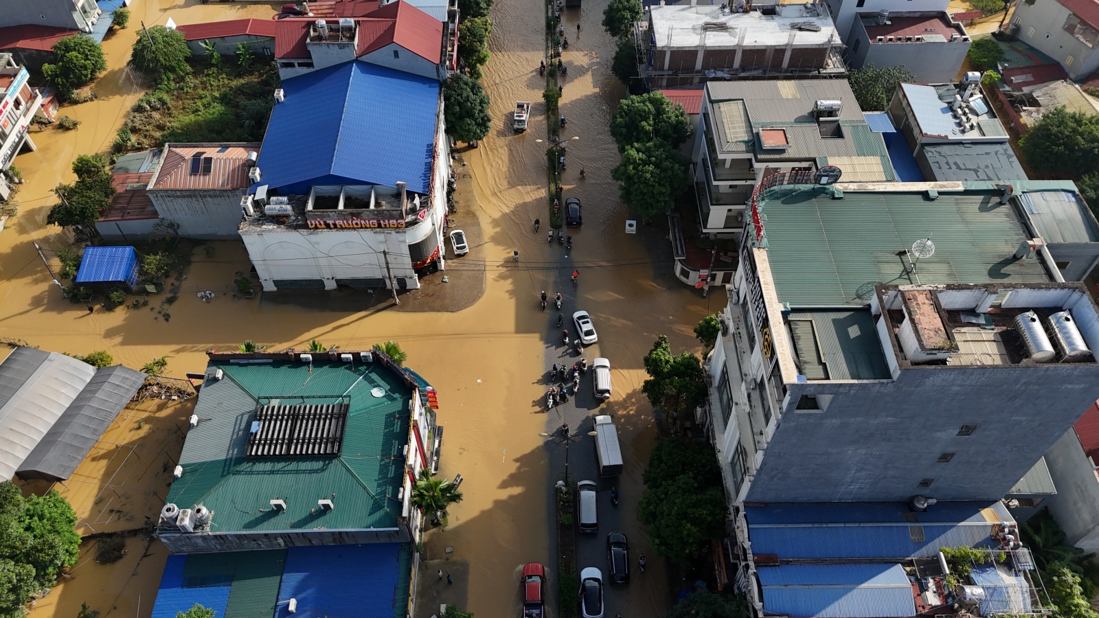 Cảnh tượng khó tin ở trung tâm Thái Nguyên ngày 9/10- Ảnh 10.